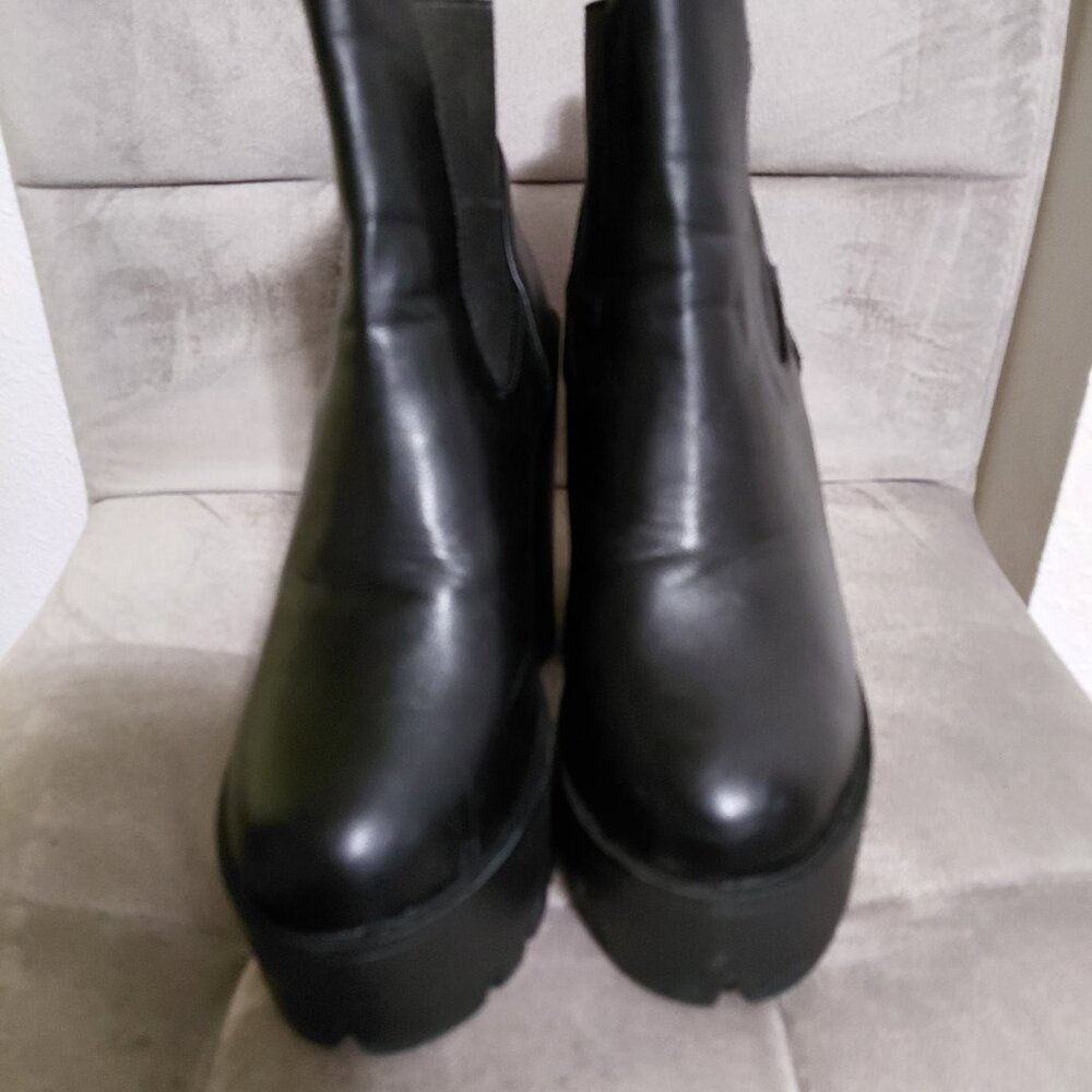 Platform Chunky Heels - Picture 2 of 3